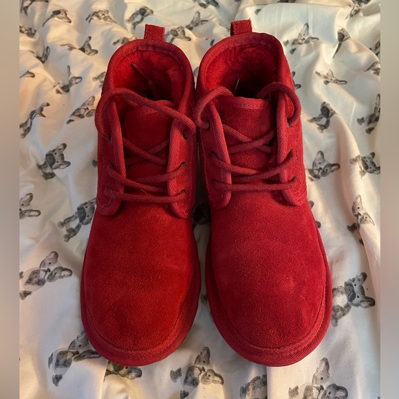Ugg Red Neumel Boot Size 5 - Picture 1 of 3